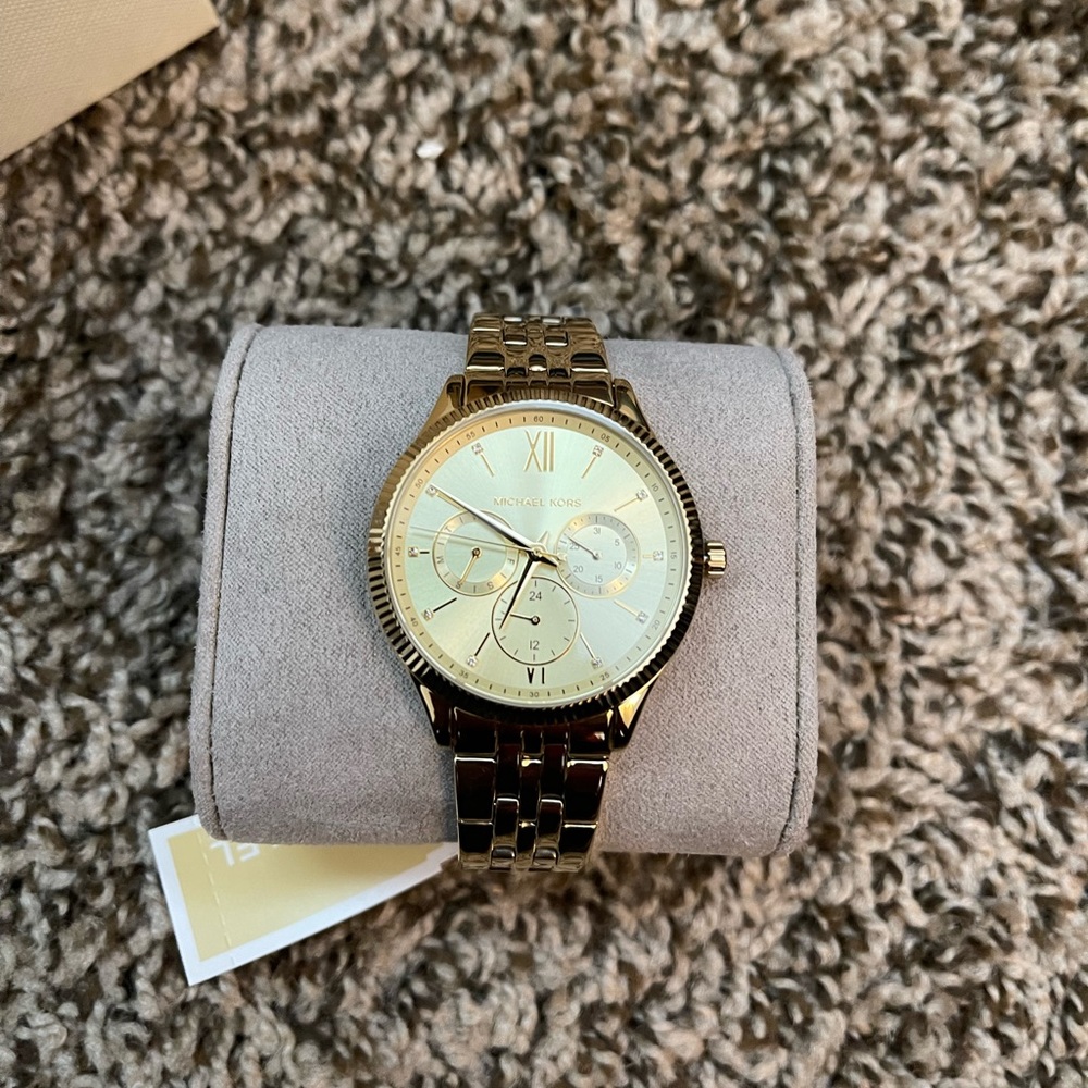 Michael Kors Gold Watch - Picture 4 of 4
